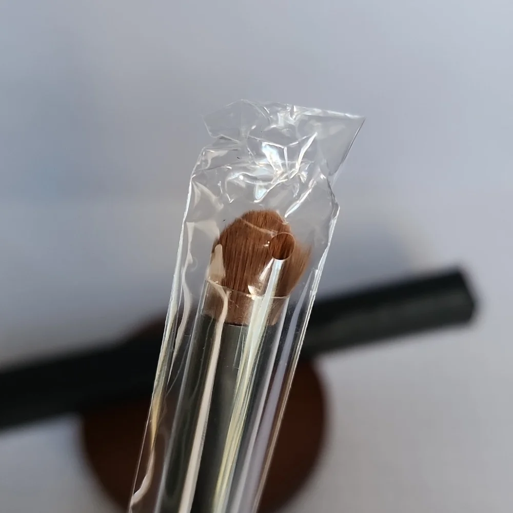 NARS # 49 Wet Dry Eyeshsdow Brush